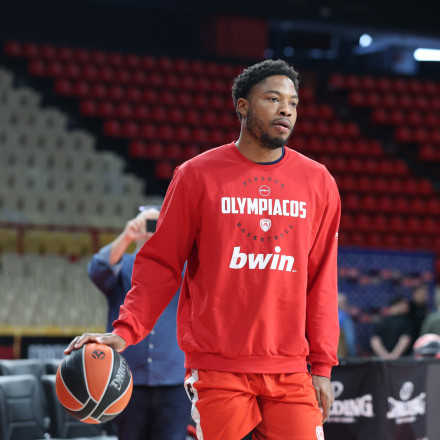 Ολυμπιακός: Η πρώτη του Τζόουνς με τα «ερυθρόλευκα» - Τι είπε ο Μπαρτζώκας για τους τραυματίες (vid)