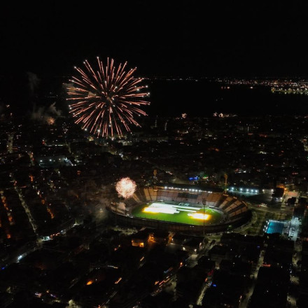 Ο ΠΑΟΚ υποδέχθηκε το 2026 με πυροτεχνήματα στην Τούμπα - Η χρονιά «ορόσημο» και το video της ΠΑΕ