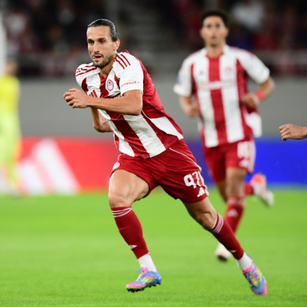 Equipe: «O Γιαζίτσι σκέφτεται να φύγει από τον Ολυμπιακό»