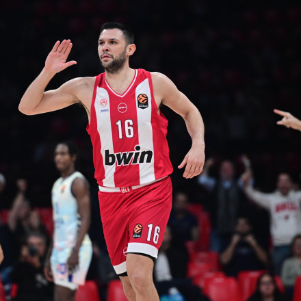 Μυθικός Παπανικολάου: Πρώτος σε ριμπάουντ στην ιστορία του Ολυμπιακού στη EuroLeague