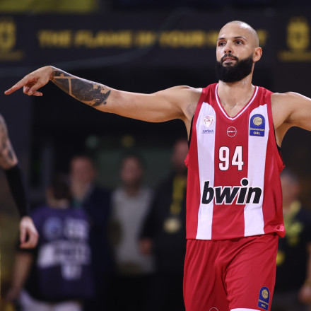 O Φουρνιέ ξετρελάθηκε με τα τρίγωνα Πανοράματος και ψάχνει να βρει κατάστημα στην Αθήνα (pic)