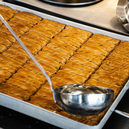 Taste Atlas: Τα 6 ελληνικά γλυκά που ξεχωρίζουν στα 100 κορυφαία του κόσμου