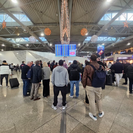 Ελ. Βενιζέλος: Συνεχίζονται οι καθυστερήσεις στις πτήσεις - Αγνοούνται 2.000 αποσκευές