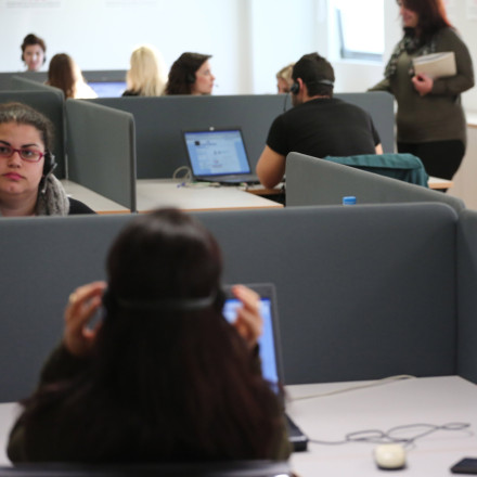 Τι αλλάζει το 2026 για μισθούς, συντάξεις, φόρους - Αυξήσεις σε δημόσιο και ιδιωτικό τομέα (πίνακες)