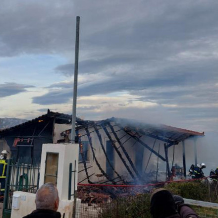 Θλίψη στη Ραφήνα: Ηλικιωμένος βρέθηκε απανθρακωμένος μετά από φωτιά σε σπίτι