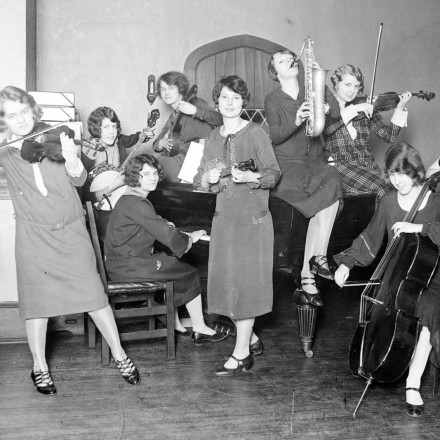 Τα τραγούδια που φέτος κλείνουν έναν αιώνα ζωής