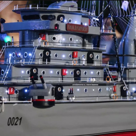 Από τα καραβάκια της Χίου στη βαρέλα: Τα έθιμα που «ζωντανεύουν» την παραμονή πρωτοχρονιάς