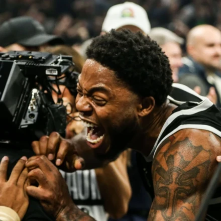 Δεν... κρατιέται ο Ταϊρίκ Τζόουνς: Σήμερα στην Ελλάδα η νέα μεταγραφή του Ολυμπιακού