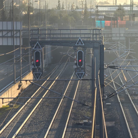 Δυστύχημα στα Άνω Λιόσια: Νεκρός άνδρας που παρασύρθηκε από συρμό του Προαστιακού