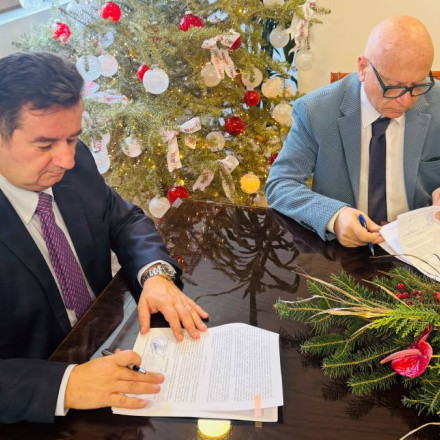 Έπεσαν οι υπογραφές για τη Μελέτη Περιβαλλοντικών Όρων του Αλιευτικού Καταφυγίου Νέας Κίου