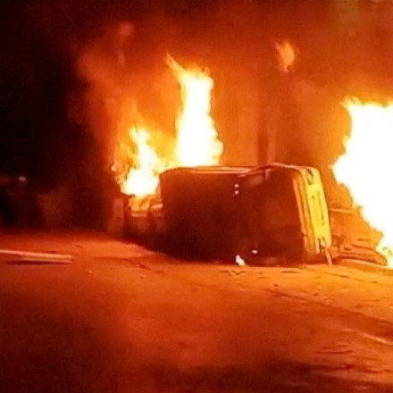 Στην κόψη του ξυραφιού το Ιράν: Κρίσιμες οι επόμενες ώρες - «Έτοιμος να βοηθήσει» δηλώνει ο Τραμπ