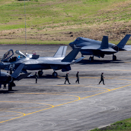 Για «έγκλημα πολέμου» κατηγορείται ο Τραμπ - Αποκάλυψη ΝΥΤ για οπλισμένο καμουφλαρισμένο αεροπλάνο