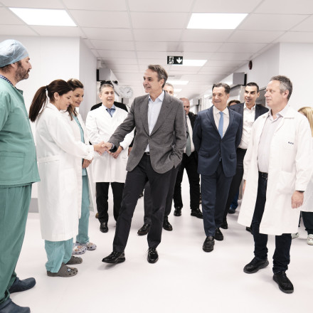 Μητσοτάκης από τον Άγιο Σάββα: «Δεν θα έχουμε πια ουσιαστικές αναμονές για ογκολογικά χειρουργεία»