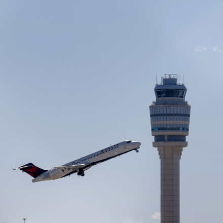 ΗΠΑ: Προειδοποίηση για πτήσεις σε Κεντρική και Νότια Αμερική λόγω πιθανών στρατιωτικών ενεργειών