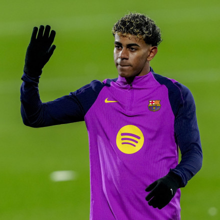 Μπαρτσελόνα: Το live του Γιαμάλ «πρόδωσε» τον Σέζνι να καπνίζει στα αποδυτήρια (vid)