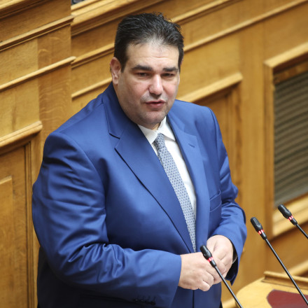 Αντιδράσεις για την κατάργηση των σχολικών επιτροπών - Λιβάνιος: Υπήρξε διασπάθιση δημοσίου χρήματος