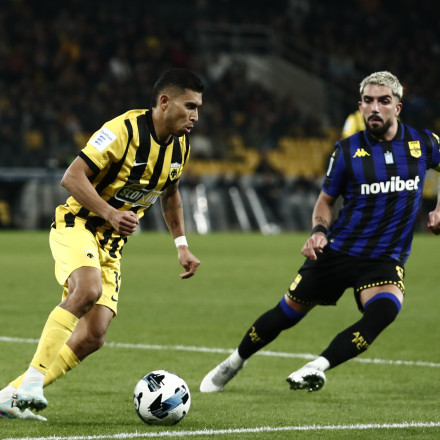 Live η σπουδαία αναμέτρηση της 16ης αγωνιστικής αναμέσα σε Άρη και ΑΕΚ