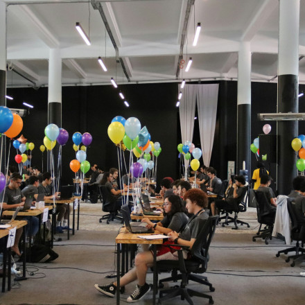 Γιατί η Gen Z απορρίπτει το «ζω για να δουλεύω» και ζητά τετραήμερη εργασία