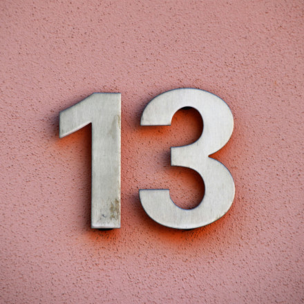 Τρίτη και 13: Ποιοι τη θεωρούν γρουσούζικη μέρα - Πώς πέρασε στον κινηματογράφο και το τραγούδι