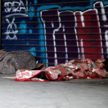 «Ομπρέλα» προστασίας για τους άστεγους στην παγωμένη Θεσσαλονίκη