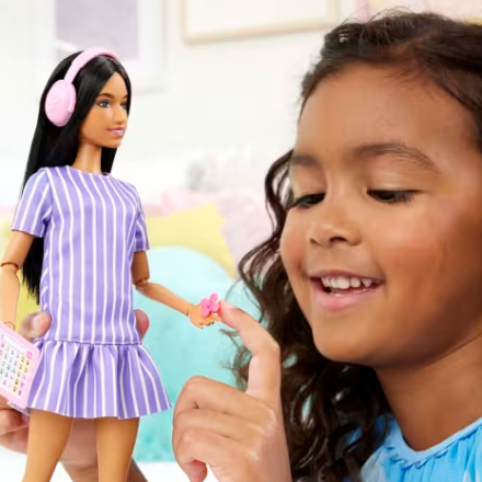 Η πρώτη Barbie στο φάσμα του αυτισμού - «Είναι εντάξει να είσαι διαφορετική»