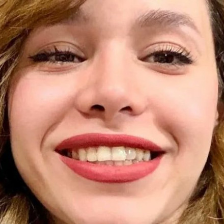 Ρουμπίνα Αμινιάν: Η 23χρονη που σκοτώθηκε με μια σφαίρα στο κεφάλι στο Ιράν- «Διψούσε για ελευθερία»