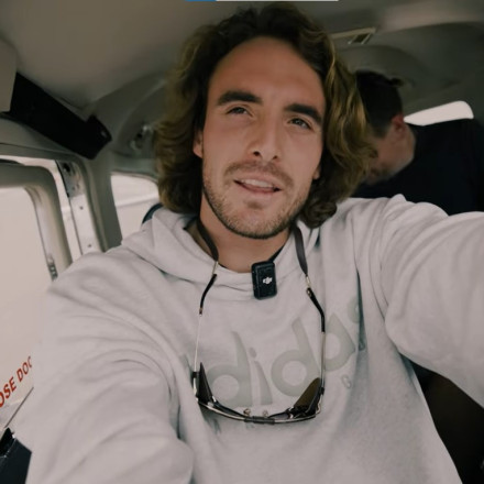 «Μία στιγμή μακριά από το θόρυβο» - Ο Τσιτσιπάς και το ντοκιμαντέρ στη Ναμίμπια (vid)