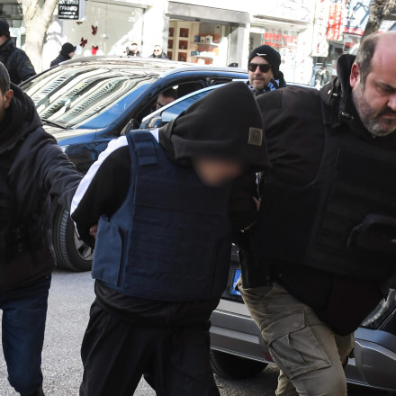 «Δεν μπορεί να ευθύνεται μόνο ένας», λέει ο πατέρας του 17χρονου που ξυλοκοπήθηκε μέχρι θανάτου