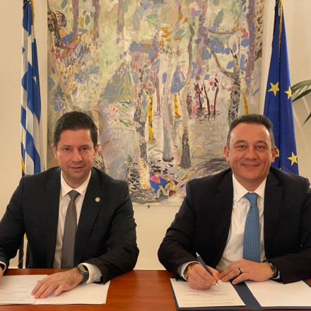 ΥΠΑΙΘΑ και ΕΚΠΑ ενώνουν δυνάμεις για τη Δια Βίου Μάθηση και την Εκπαίδευση Ενηλίκων