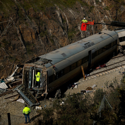 Πού χάθηκαν οι ειδικοί επί των τρένων;