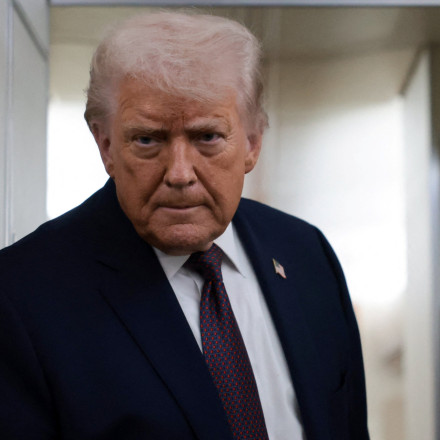 Μετά το «ντιλ» για Γροιλανδία ο Τραμπ «κοιτά» προς το Ιράν: «Μεγάλη αρμάδα πάει εκεί»