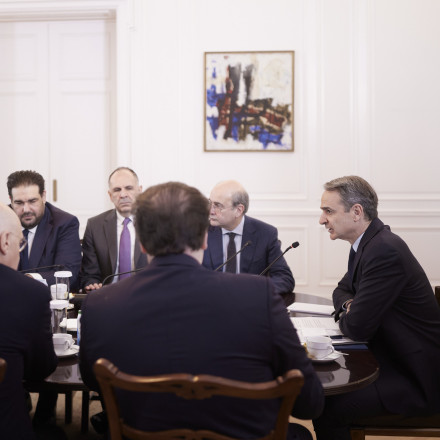 Μητσοτάκης στο υπουργικό: «Ειδική τριεδρική περιφέρεια απόδημου Ελληνισμού, παραμένει το όριο του 3%»