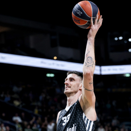 Ο Πολονάρα έκανε την επιστροφή-θρίαμβο: Δυνατός και πάλι στο γήπεδο μετά τη μάχη με τη λευχαιμία