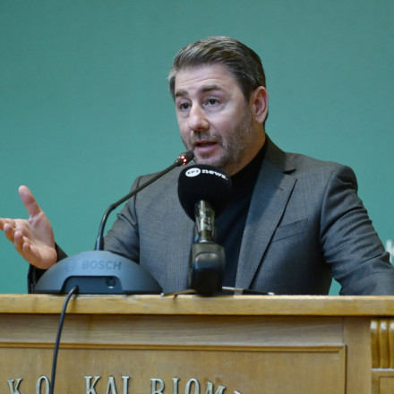 ΠΑΣΟΚ: Τέλη Μαρτίου το Συνέδριο- Σε θέση μάχης Ανδρουλάκης και κορυφαίοι για συνεργασίες, στρατηγική