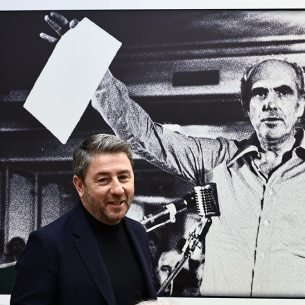 Προς ρήξη Ανδρουλάκης-Δούκας: Με Νίνα Κασιμάτη και Ευάγγελο Αποστολάκη «απαντά» ο πρόεδρος του ΠΑΣΟΚ