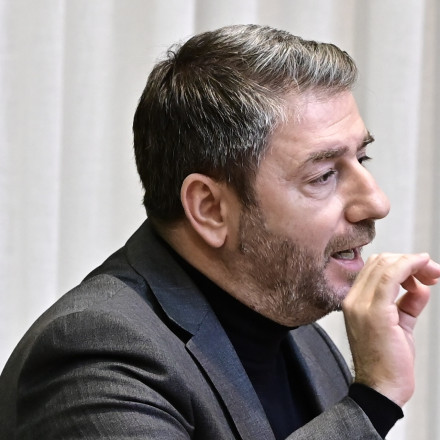 O «παλιόκαιρος» της Χαριλάου Τρικούπη, η εσωστρέφεια και οι κινήσεις στην εσωκομματική σκακιέρα