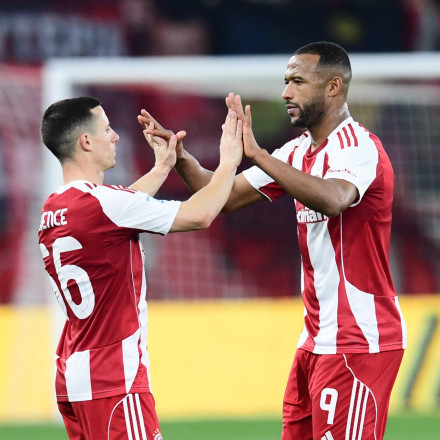 Η βαθμολογία της Stoiximan Super League μετά τις νίκες Ολυμπιακού και ΑΕΚ