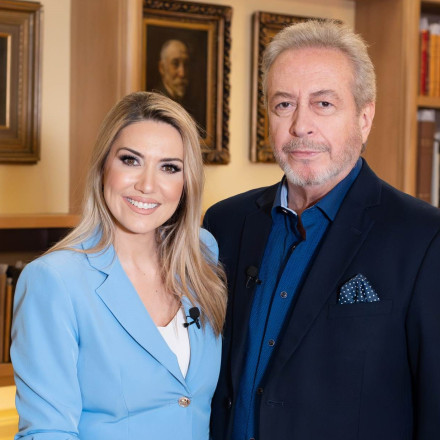 Γρηγόρης Βαλτινός: «Είμαι το αποτέλεσμα πολλών ρόλων - Το θέατρο με μόρφωσε και με διαμόρφωσε»