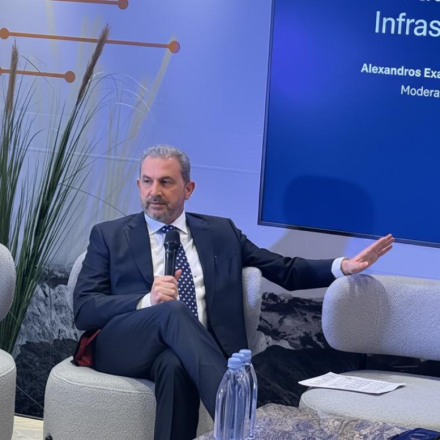 Αλ. Εξάρχου από Νταβός: Ώρα αποφάσεων για την Ευρώπη – Από τη γεωπολιτική ισχύ έως τις επενδύσεις