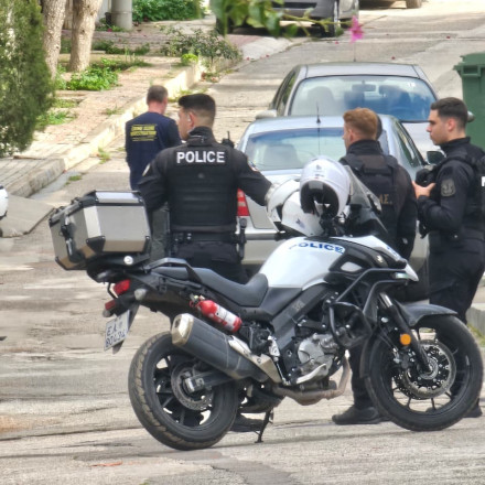 «Μη με σκοτώνεις άλλο»: Ο πατροκτόνος της Γλυφάδας απειλούσε και τα αδέλφια του