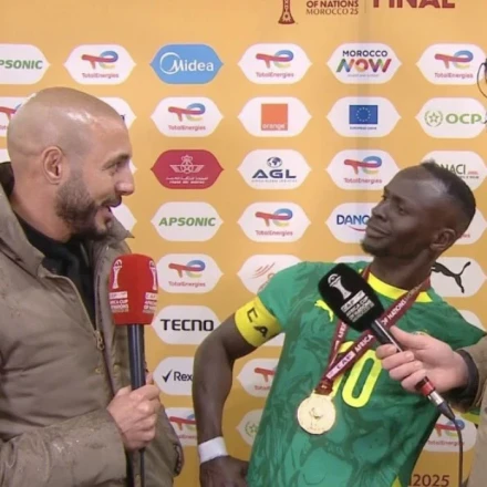 Μοναδικό σκηνικό στο Κόπα Άφρικα: Ο Άμραμπατ έπαιρνε συνέντευξη στον Μανέ που έμεινε να απορεί (vid)