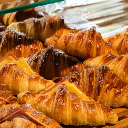 Το κρουασάν δεν είναι απλώς γλυκό: Είναι ιστορία, συνήθεια και βιομηχανία