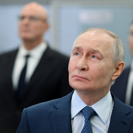 Ο Πούτιν θέλει το Ντονμπάς, όπως ο Τραμπ τη Γροιλανδία: Το μεγάλο «αγκάθι» στις διαπραγματεύσεις