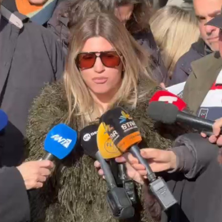 Ποια είναι η 20χρονη αγρότισσα από τον Δομοκό που στήριξε τον Κώστα Ανεστίδη έξω από το Μαξίμου