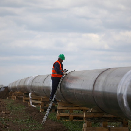 Η ΕΕ «κατεβάζει ρολά» στο ρωσικό φυσικό αέριο – Οριστικό πάγωμα εισαγωγών μέχρι το 2027