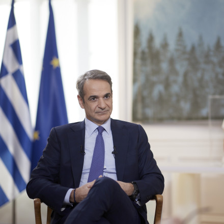 Εκλογικά μηνύματα από Μητσοτάκη: Σχέδιο και σταθερότητα εντός, ασφάλεια και συμμαχίες εκτός