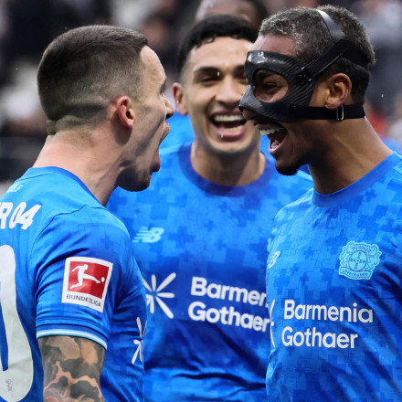 Αποκτά ρυθμό η Λεβερκούζεν ενόψει Ολυμπιακού: «Διπλό» στην Φρανκφούρτη και 3/3 (vids)