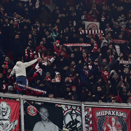 Χαμός για ένα εισιτήριο: 1.700 «ερυθρόλευκοι» στο Λεβερκούζεν