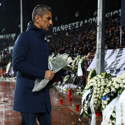 Ανατριχίλα και δάκρυα: Το τελευταίο αντίο στα επτά αδικοχαμένα «αετόπουλα»