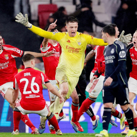 Τρέλα στη Λισαβόνα: Το απίθανο γκολ του Τρούμπιν στο 90+8’ και η πρόκριση-θαύμα στο Champions League
